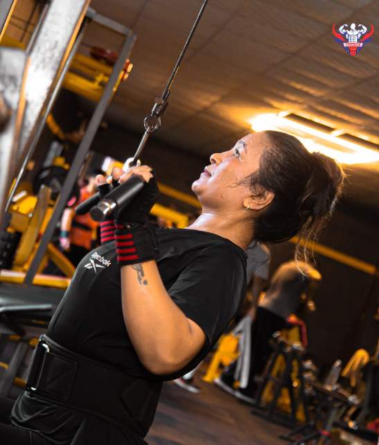 Member training with a barbell